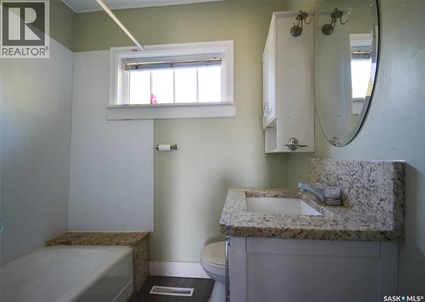 510 Assiniboia AVENUE — photo 11 of 32