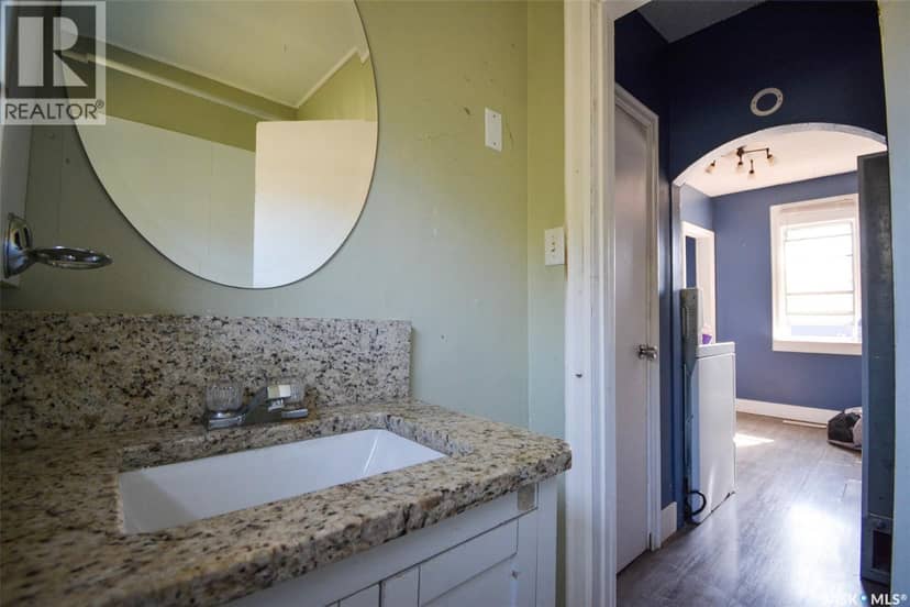 510 Assiniboia AVENUE — photo 12 of 32