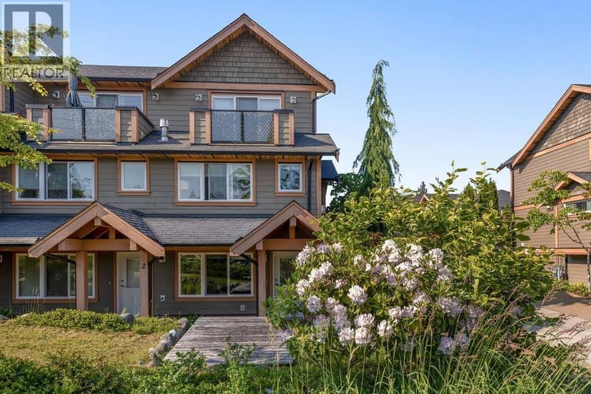3 728 GIBSONS WAY, Gibsons, photo 2