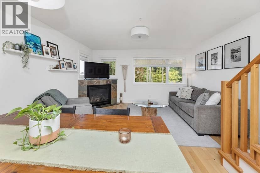 3 728 GIBSONS WAY, Gibsons, photo 8