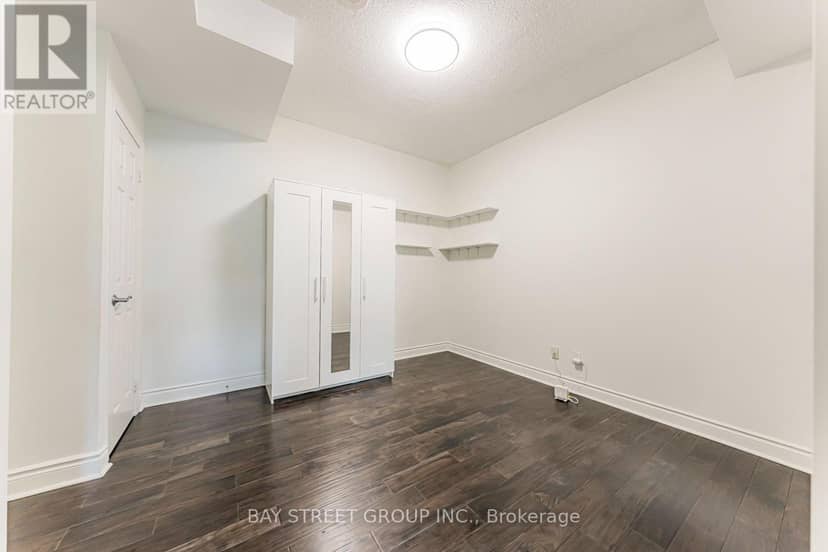 221 - 31 Olive Avenue — photo 28 of 40