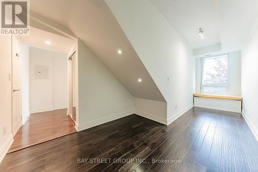 221 - 31 Olive Avenue — photo 33 of 40