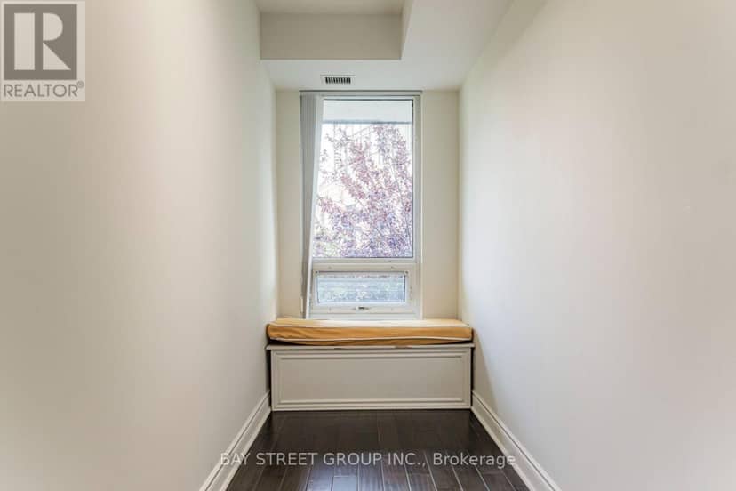 221 - 31 Olive Avenue — photo 35 of 40