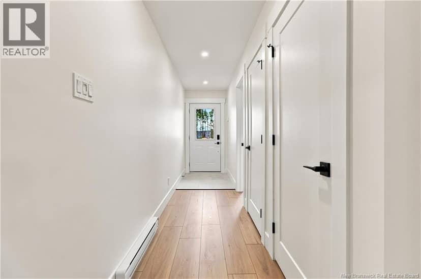 86 Aiden Street — photo 2 of 39