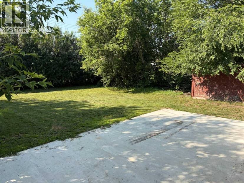 5206 49 Street — photo 32 of 34