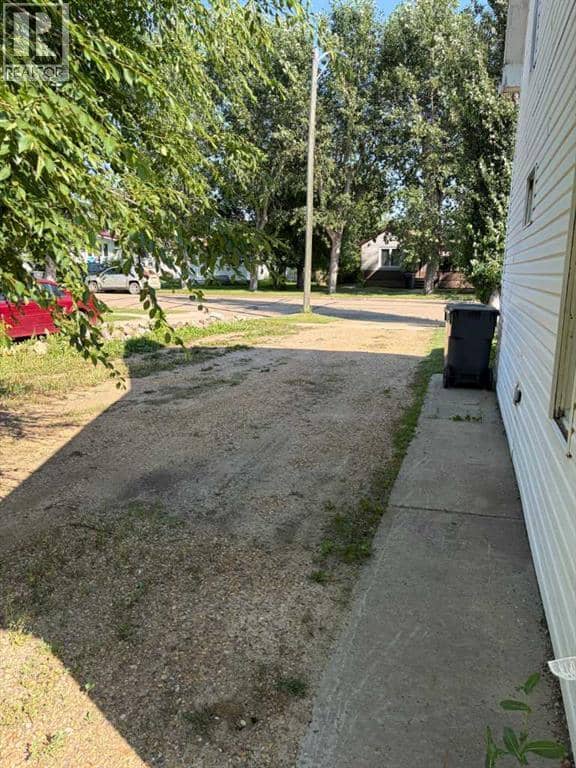 5206 49 Street — photo 33 of 34