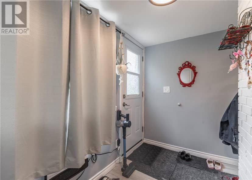 287 Van Horne Street — photo 2 of 28