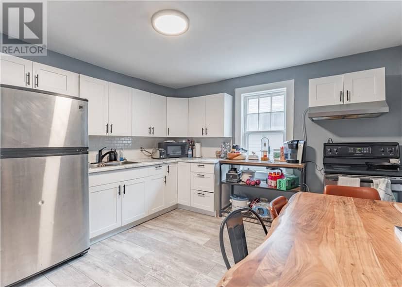 287 Van Horne Street — photo 9 of 28