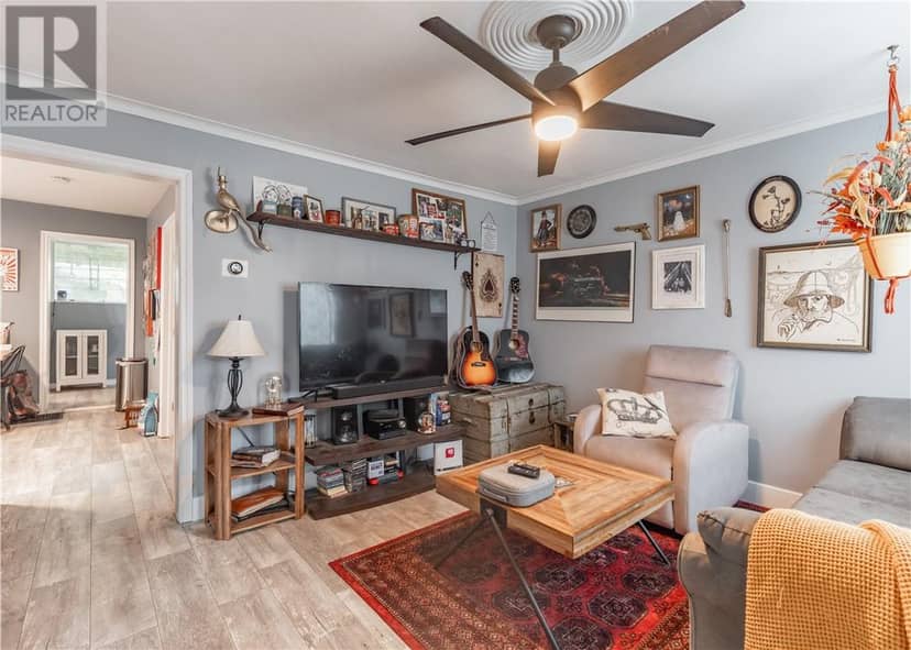 287 Van Horne Street — photo 4 of 28