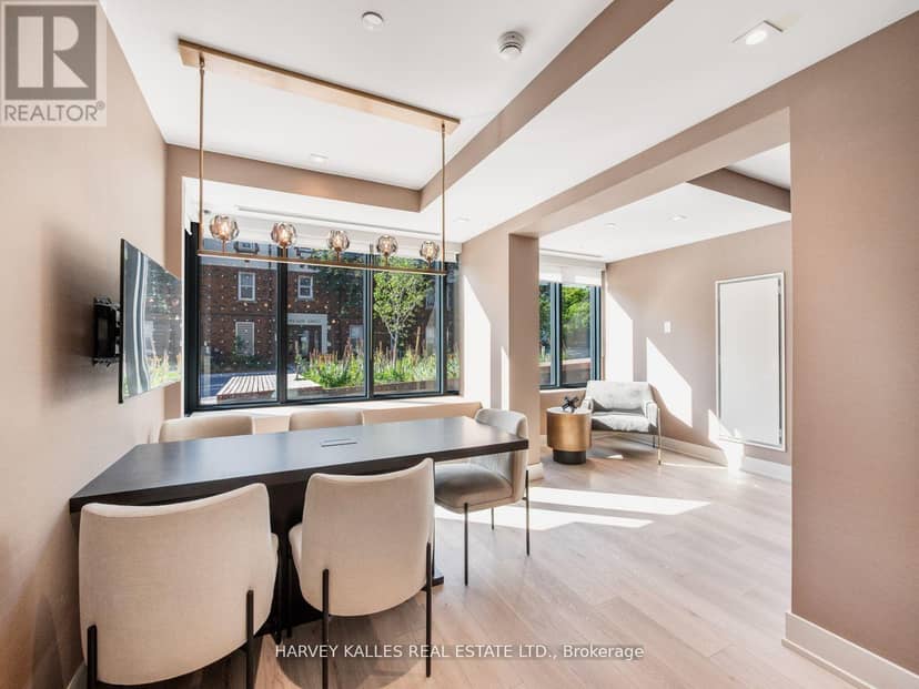 610 - 8 Manor Road W — photo 25 of 29