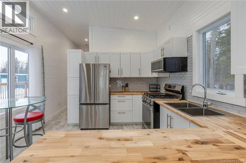414 Bas De L'Allee — photo 12 of 40