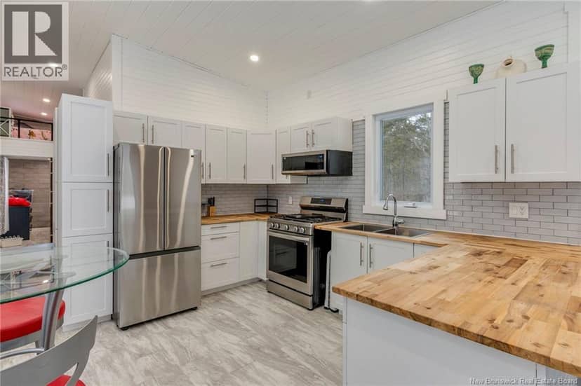 414 Bas De L'Allee — photo 10 of 40