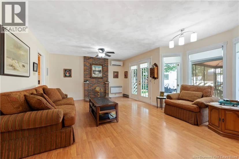 5 ROXBOROUGH Court — photo 13 of 39