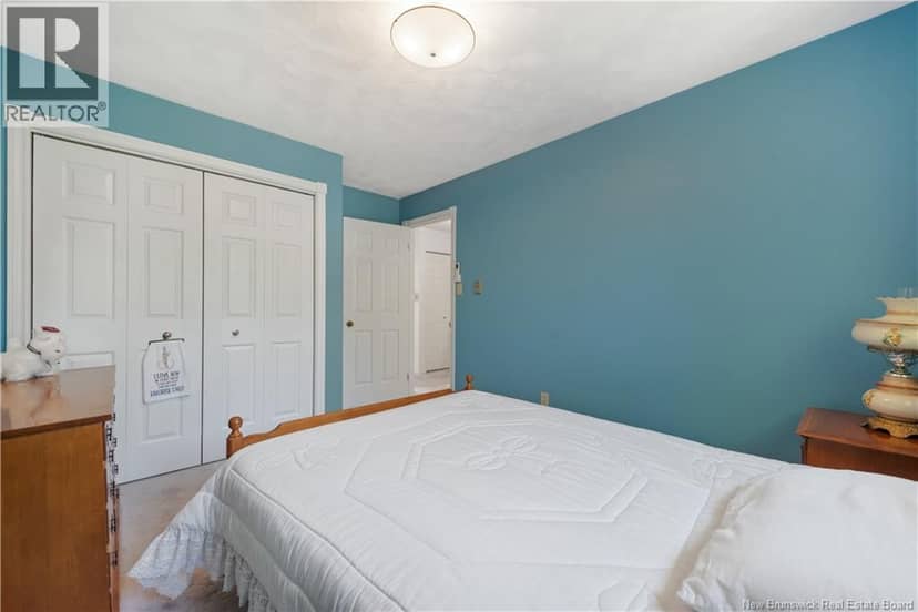 5 ROXBOROUGH Court — photo 21 of 39