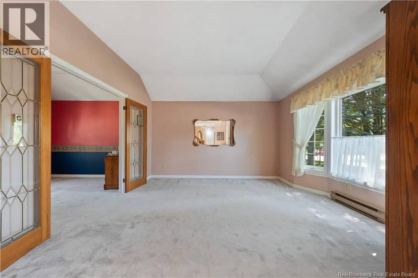 5 ROXBOROUGH Court — photo 4 of 39