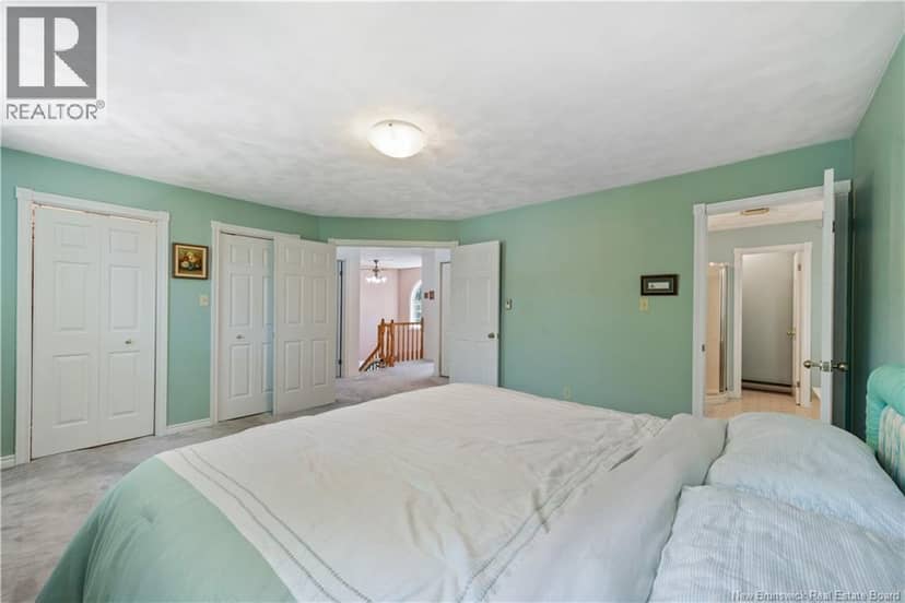 5 ROXBOROUGH Court — photo 16 of 39