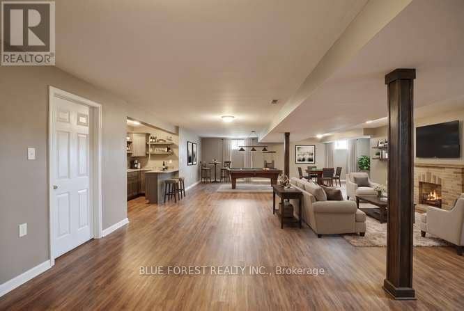 9869 Currie Road — photo 30 of 40