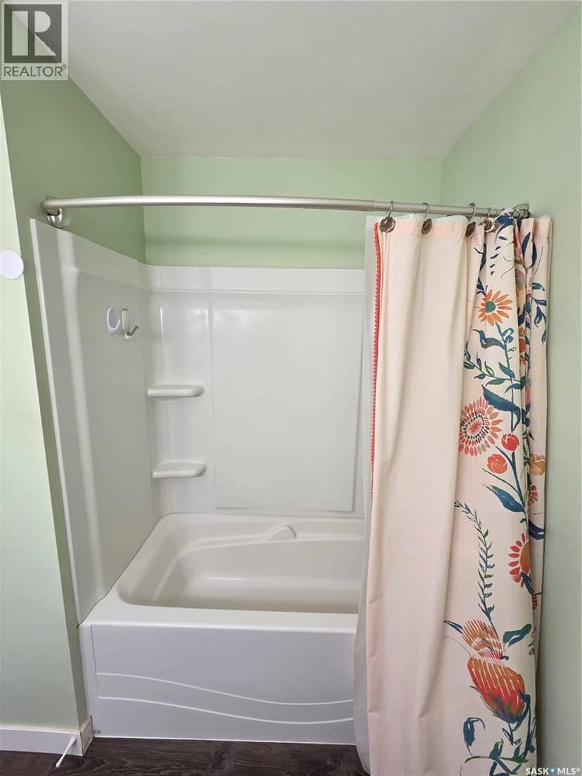 621 McCall STREET — photo 33 of 40