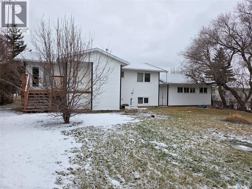 621 McCall STREET, Oxbow, photo 7