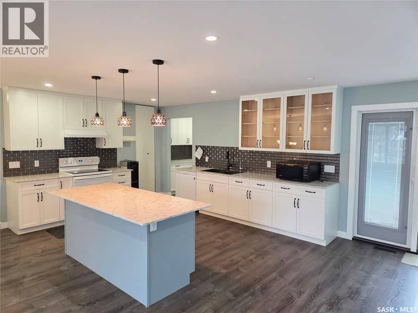 621 McCall STREET — photo 20 of 40