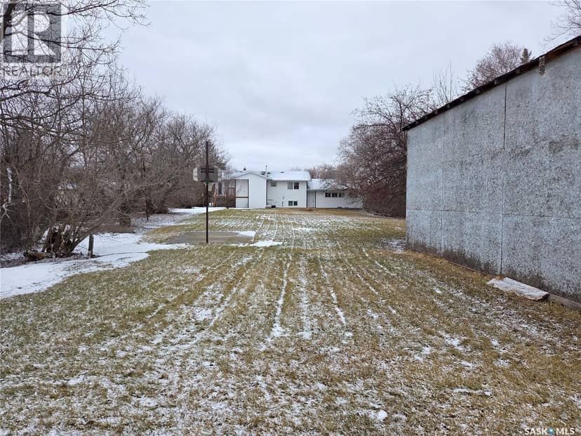 621 McCall STREET — photo 9 of 40