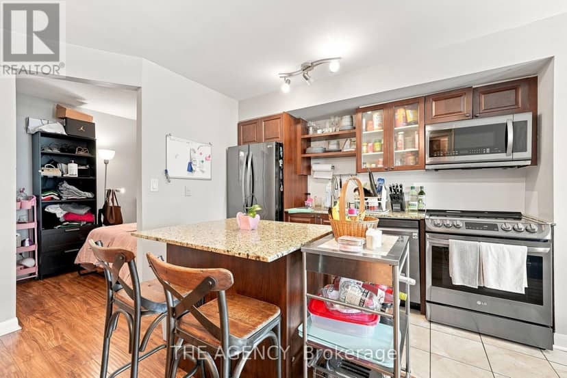 2301 - 600 Fleet Street — photo 7 of 13