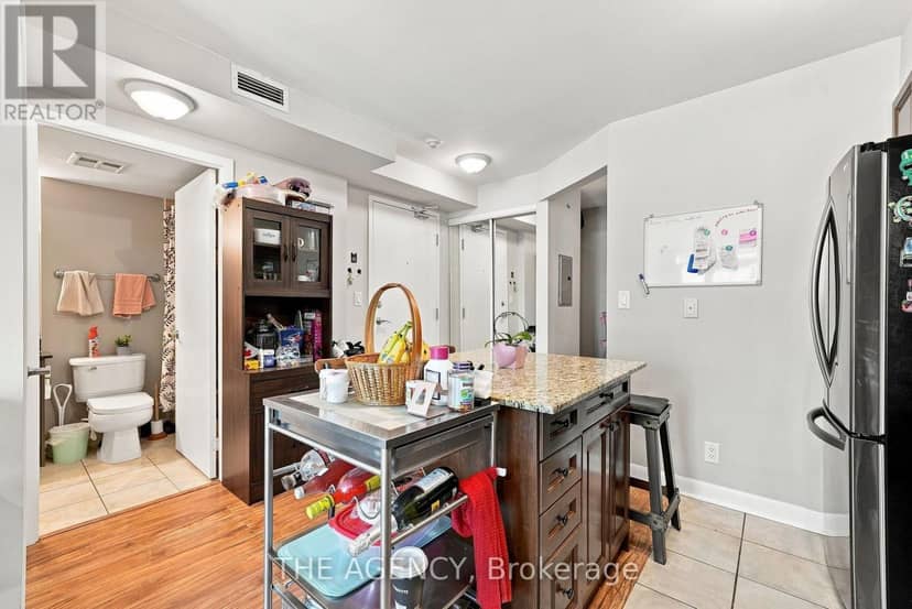 2301 - 600 Fleet Street — photo 8 of 13