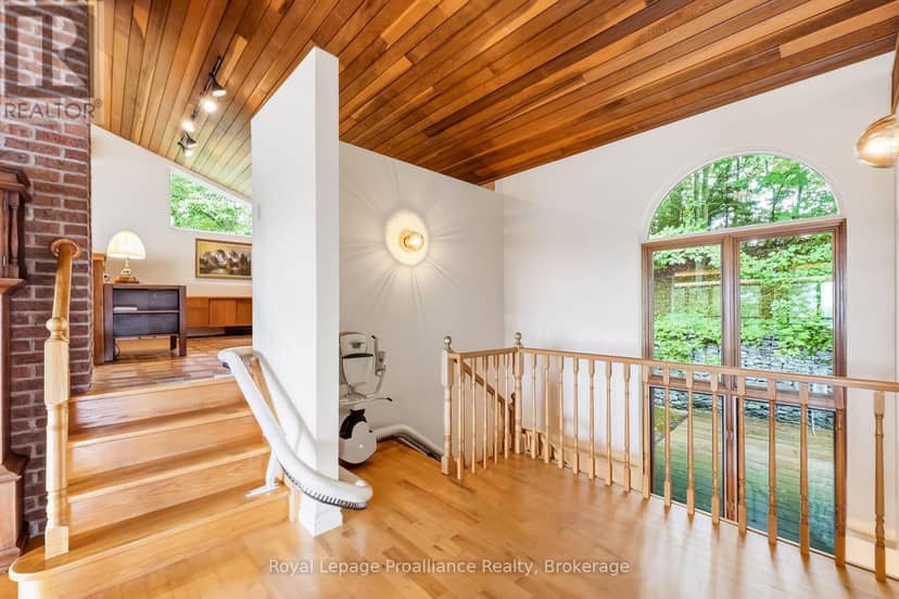 144 Elizabeth Street — photo 22 of 40