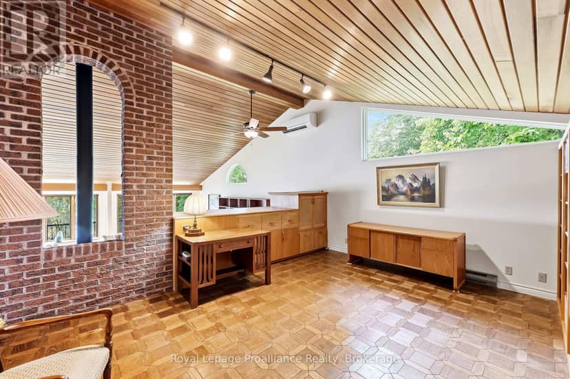 144 Elizabeth Street — photo 25 of 40