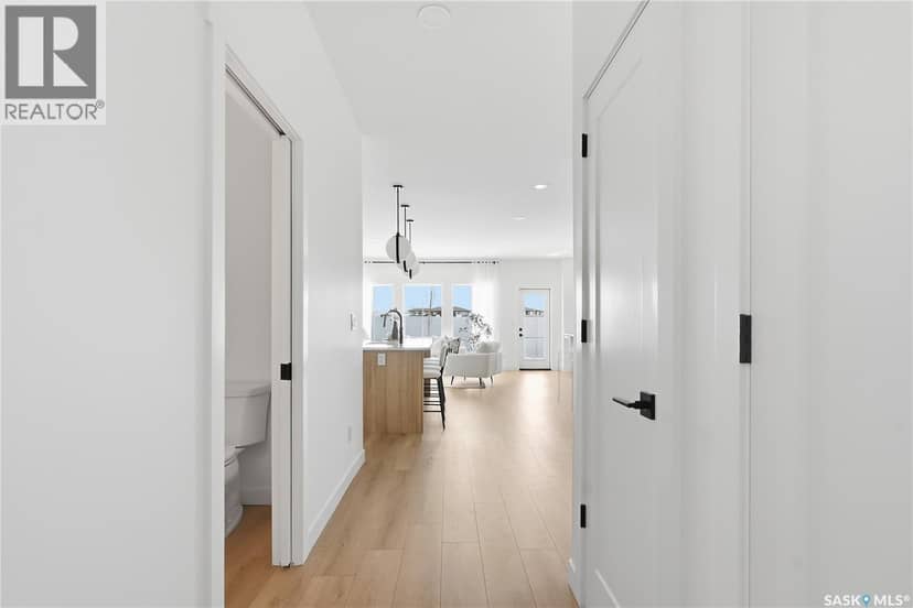 24 720 Brighton BOULEVARD — photo 3 of 40