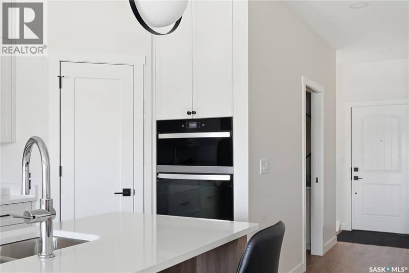 22 720 Brighton BOULEVARD — photo 10 of 40