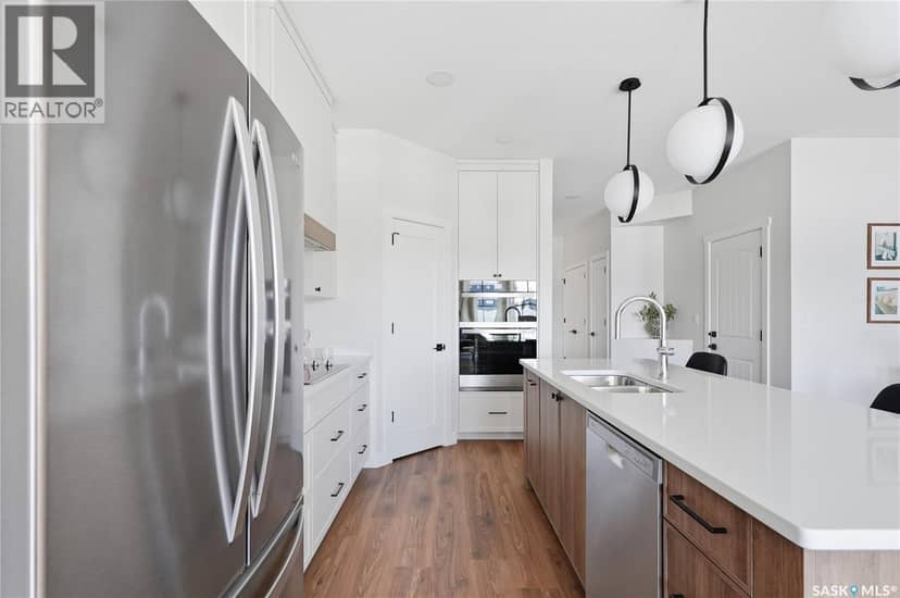 22 720 Brighton BOULEVARD — photo 8 of 40