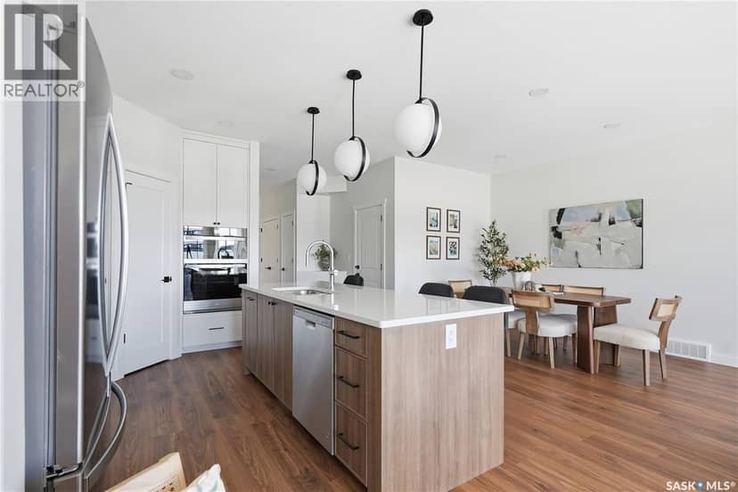22 720 Brighton BOULEVARD — photo 9 of 40