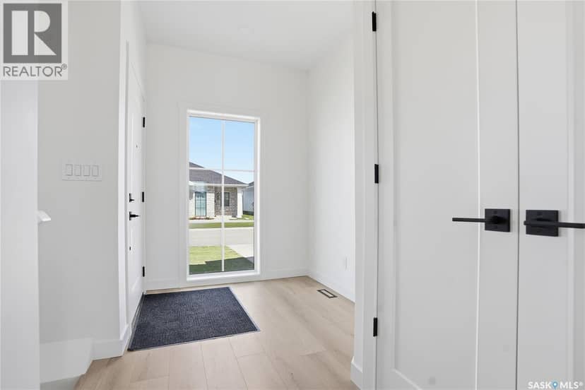 20 720 Brighton BOULEVARD — photo 4 of 40