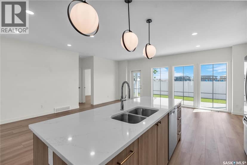 6 720 Brighton BOULEVARD — photo 5 of 15