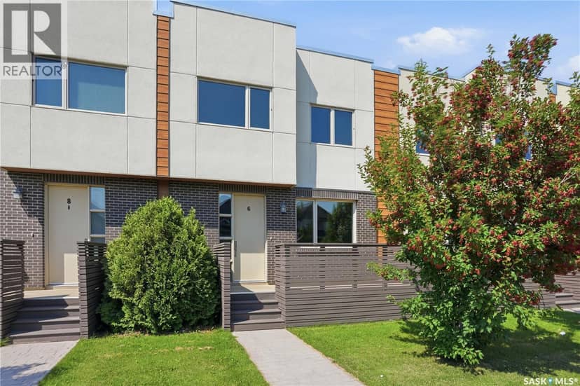 6 103 Willis CRESCENT — photo 1 of 39