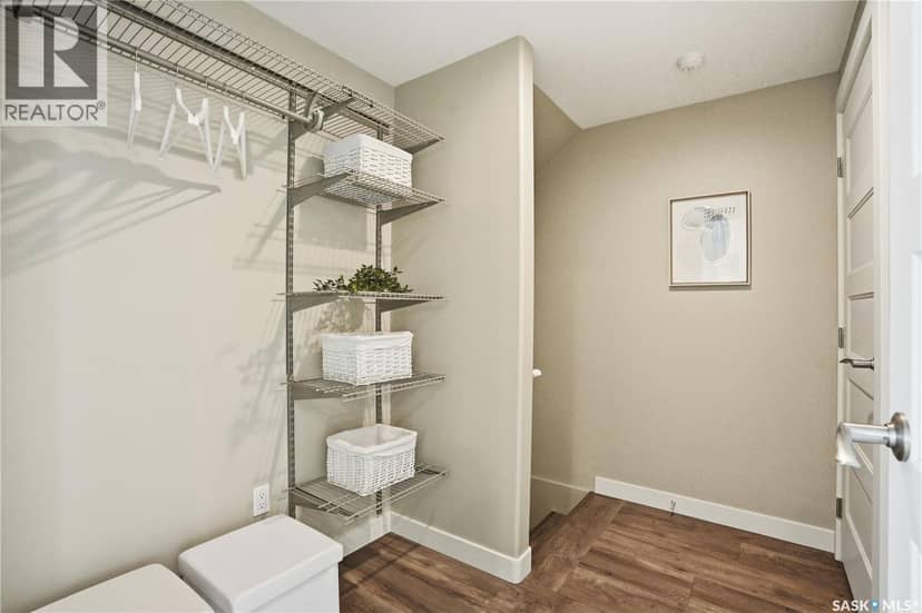 6 103 Willis CRESCENT — photo 14 of 39