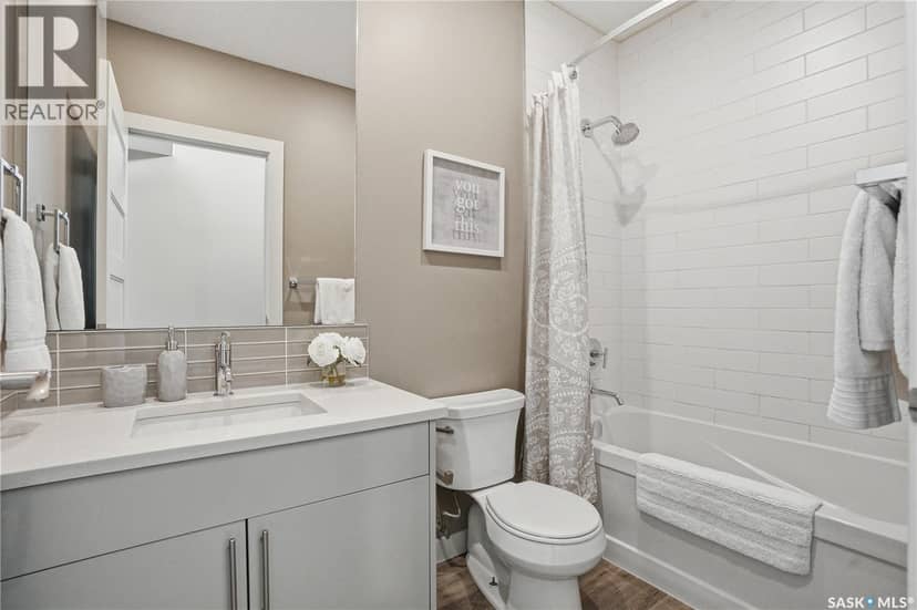 6 103 Willis CRESCENT — photo 19 of 39