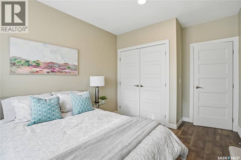 6 103 Willis CRESCENT — photo 21 of 39