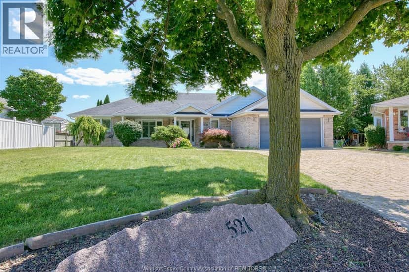 521 Royal Ridge Crescent — photo 2 of 40