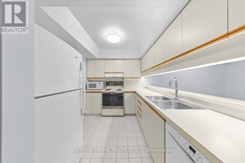 105 - 205 Somerset Street W — photo 16 of 29
