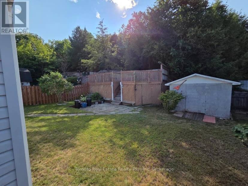 83 Laurier Road — photo 29 of 33