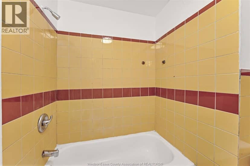 418 Caron Avenue — photo 14 of 30