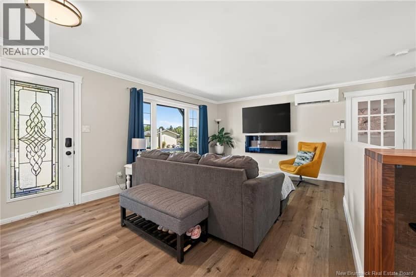 814 Julia Court — photo 13 of 40