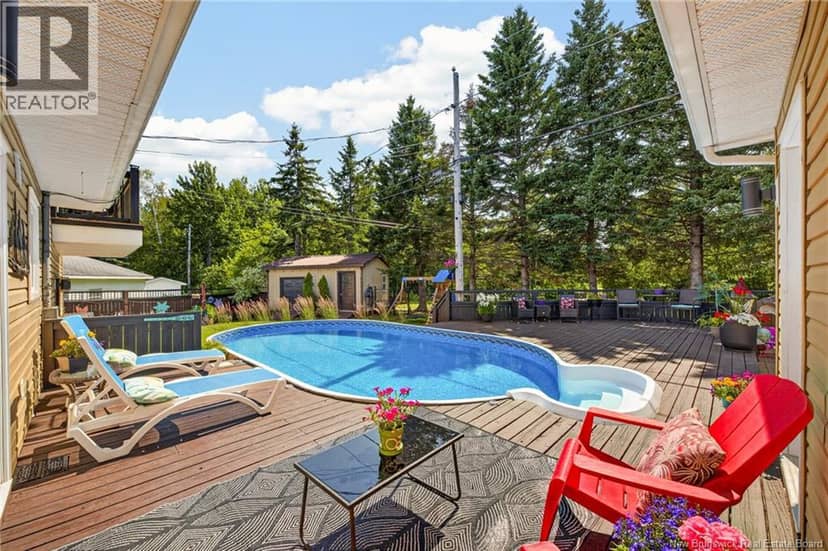 814 Julia Court — photo 4 of 40