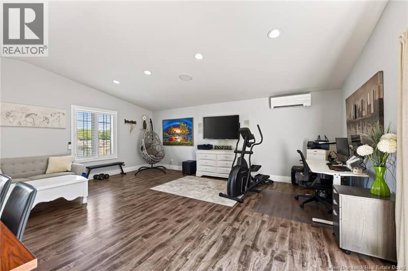 814 Julia Court — photo 34 of 40