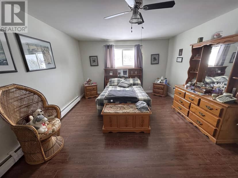 70 Roman AVE — photo 20 of 31