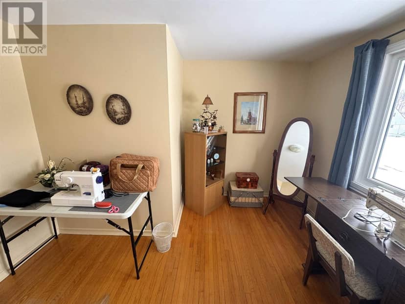 70 Roman AVE — photo 23 of 31