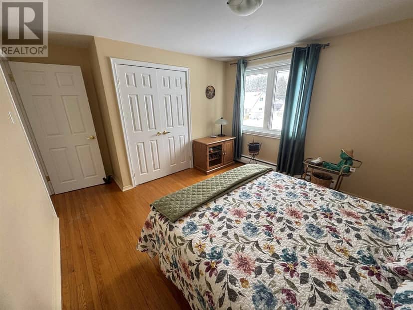 70 Roman AVE — photo 25 of 31