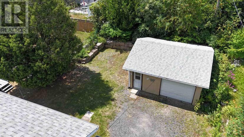 70 Roman AVE — photo 3 of 31